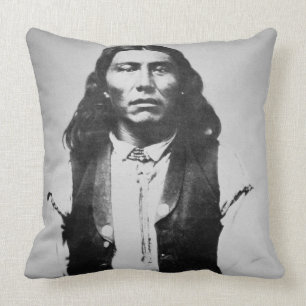 Naiche (d.1874) Leiter der Chiricahua Apaches von Kissen