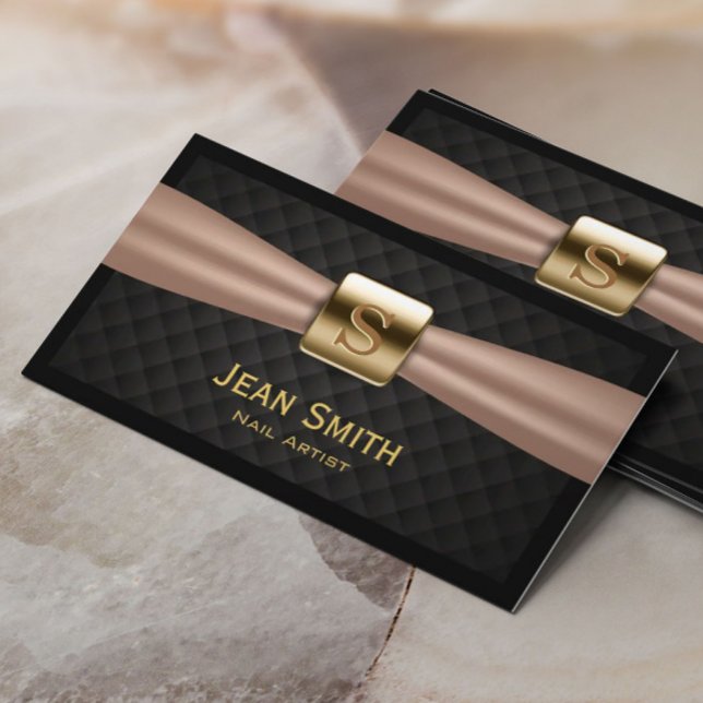 Nail Salon Chic Gold Monogram Diamond Quilted Visitenkarte (Von Creator hochgeladen)