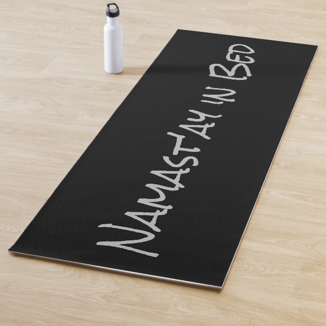 Namast'ay in Bed Black Silver Funny Yoga Pun Mat Yogamatte (Beispiel)