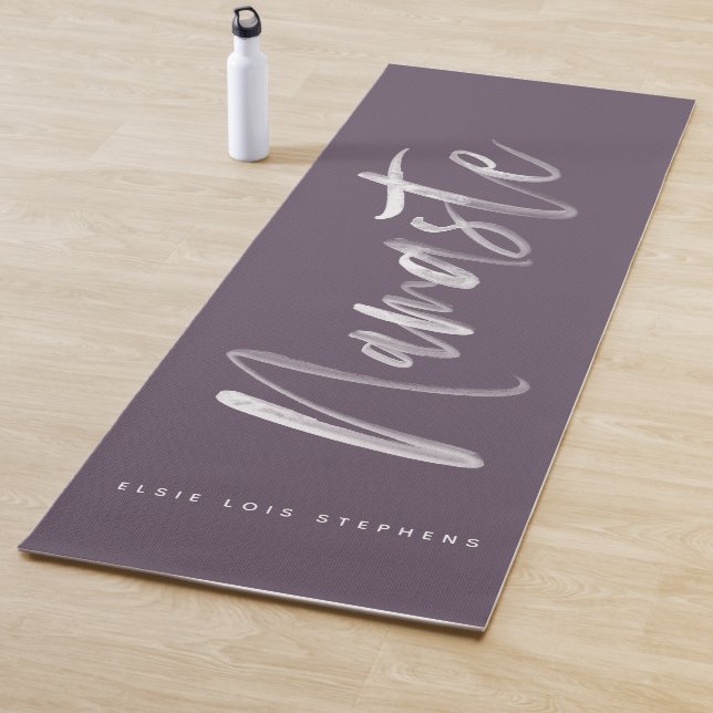 Namaste a personnalisé le tapis de yoga (En situation)