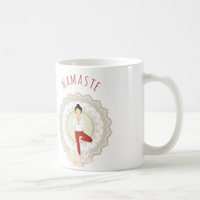 Namaste dans la pose d'arbre - tasse d'Asana de (Droite)