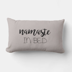 Namaste in Bed Yoga Pillow Lendenkissen