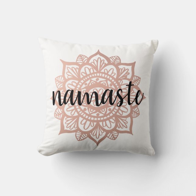 Namaste Mandala Rose Gold Kissen (Vorderseite)