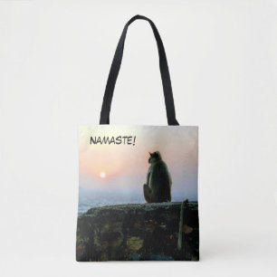 Namaste Meditations-Yoga-Affe in Indien am Tasche