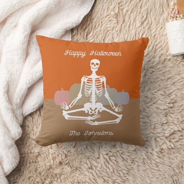 Namaste Skeleton Personalisiert Nachname Kissen (Decke)