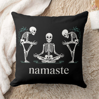 Namaste Skeletons - Funny Yoga Halloween Kissen