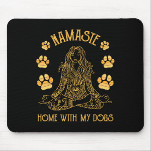 Namaste Zuhause mit meinem Hund lustiges Yoga Mousepad