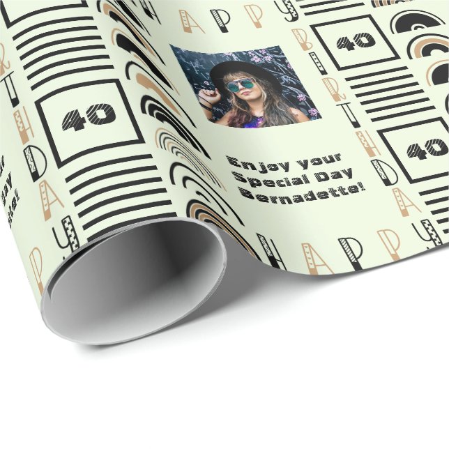 Name Age Sentiment Retro Rainbow Brown Black Sage Geschenkpapier (Rolleneckpunkt)