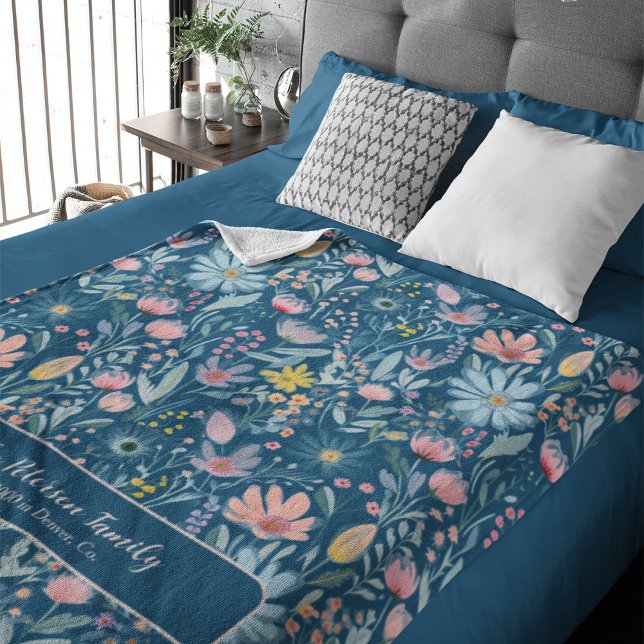 Name der Blumenfamilie für Aquarellbilder personal Fleecedecke (Von Creator hochgeladen)