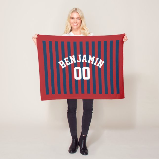 Name der Navy Blue und Red Rugby Stripes Fleecedecke (Beispiel)