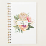 Name der Peony Bloom Monogram Planer<br><div class="desc">Dieser individuell anpassbare Monogramm-Planer wurde für die Koordination mit unserer Peony and Gold Kollektion konzipiert. Er zeichnet sich durch üppige Rosa- und Goldpeony-Blume mit grünem Blattwerk und klassischer Schrift aus. Für eine weiter gehende Anpassung dieses Designs klicken Sie bitte auf den "CUSTOMIZE"-Button oben. Bitte beachten Sie, dass die Goldfolie eine...</div>