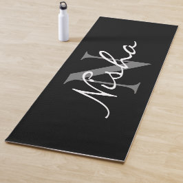 Name der personalisierten Minimal-Schwarz-Weiß-Mon Yogamatte