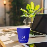 Name der Royal Blue-White-Monogram-Initialen Milchtasse<br><div class="desc">Ein königsblauer Hintergrund. Personalisieren und fügen Sie einen Namen und Monogrammbuchstaben hinzu. Weiße Buchstaben.</div>