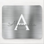 Name der Silberfolie Monogram Mousepad<br><div class="desc">Silberne Imitate Pinselmetall Monogram Name Mousepad. Dieses Mousepad kann auf Ihren Vornamen angepasst werden.</div>