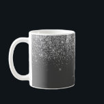 Name der Silver Gray Girly Glitzer Sparkle Monogra Kaffeetasse<br><div class="desc">Silber und Karkohle Grau (Grau) Sparkle Glitzer gebürstete Metal Monogram Name und Initial Coffee Cup oder Tasse. Das macht den perfekten 16 Geburtstag,  Hochzeit,  Brautparty,  Jubiläum,  Babydusche oder Junggeselinnen-Abschied Geschenk für jemanden,  der Lieben glamourösen Luxus und schicke Stile.</div>