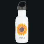 Name der Sonnenblume Monogramm Personalisiert Edelstahlflasche<br><div class="desc">Sonnenblumenmonogramm Name Personalisiert Stainless Steel Water Flasche.
Diese florale Wasserflasche ist mit gelben,  wasserfarbenen Sonnenblumen auf weißem Hintergrund dekoriert. 
Sie können es mit Ihrem Namen oder Monogramm anpassen.
Original Wasserfarbe © Michele Davies.</div>