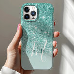 Name des Aquamarinen Glitzer Case-Mate iPhone Hülle<br><div class="desc">Fall für den Namen des Girly Glitzer Monogram. Dieses Design ist mit einem Imitat Glitzer Textur betont. Personalisieren Sie dieses benutzerdefinierte Design mit Ihrem eigenen Namen und Monogramm Initial.</div>