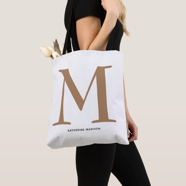 Name des eleganten Goldmonogramms Tasche (Von Nahem)