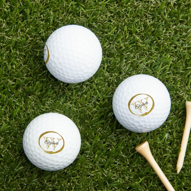 Name des ersten Monogramms für den Gold-Glitzer-Ov Golfball (Insitu Gras)