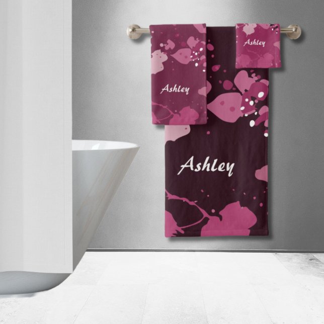 Name des künstlerisch rosa Paint-Spritzers Badhandtuch Set (Artistic Pink Paint Splatter Name Bath Towel Set)
