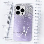 Name des lila gebürsteten Metalls Silber Glitzer M Case-Mate iPhone 14 Pro Hülle<br><div class="desc">Dieses schicke Gehäuse mit hübschem silberfarbenem Glitzer auf lila,  gebürstetem metallischem Hintergrund ist einfach zu personalisieren.</div>