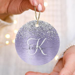 Name des lila gebürsteten Metalls Silber Glitzer M Keramik Ornament<br><div class="desc">Dieses trendige und schicke Ornament-Design mit hübschem silberfarbenem Glitzer auf lila,  gebürstetem metallischem Hintergrund ist einfach zu personalisieren.</div>