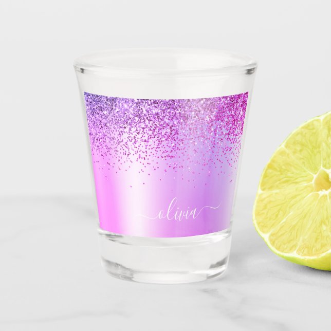 Name des lila Glitzer Girly Metal Monogram Schnapsglas (Vorderseite)