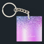 Name des lila Glitzer Sparkle Glam Metal Monogram Schlüsselanhänger<br><div class="desc">Lila Imitate Foil metallic Sparkle Glitzer gebürstete Metal Monogram Name Schlüsselanhänger. Das macht den perfekten 16 Geburtstag,  Hochzeit,  Brautparty,  Jubiläum,  Babydusche oder Junggeselinnen-Abschied Geschenk für jemanden,  der Lieben glamourösen Luxus und schicke Stile.</div>