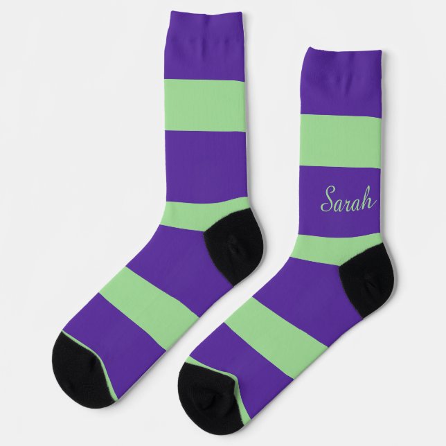 Name des lila und grünen Streifens Socken (Linkes Detail)