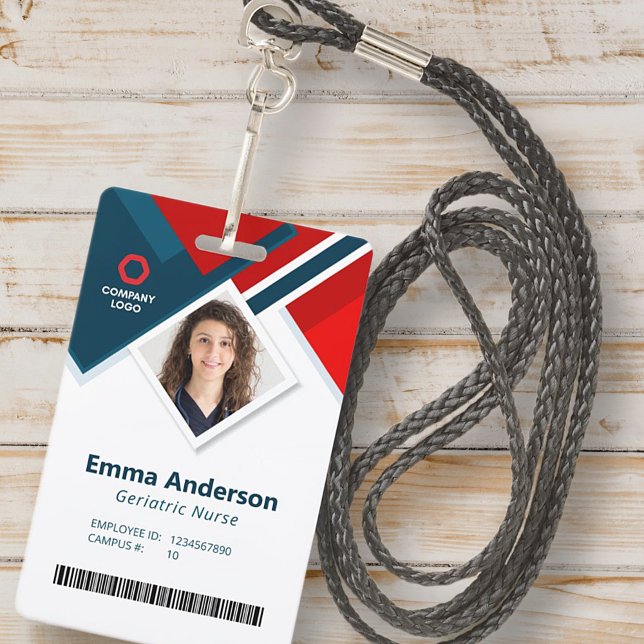 Name des Mitarbeiters QR und Strichcode des geomet Ausweis (Von Creator hochgeladen)