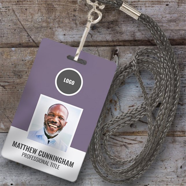 Name des Mitarbeiters Strichcode des modernen farb Ausweis (Von Creator hochgeladen)