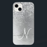Name des Monogramms für den silberfarbenen Glitzer Case-Mate iPhone 14 Plus Hülle<br><div class="desc">Dieses schicke Gehäuse mit hübschem silberglänzenden Glitzer auf silberfarbenem metallischem Hintergrund ist einfach zu personalisieren.</div>