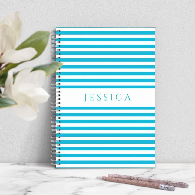 Name des Musters blau-weiß gestrichen Notizbuch (Personalized Modern Blue Stripes Notebook)