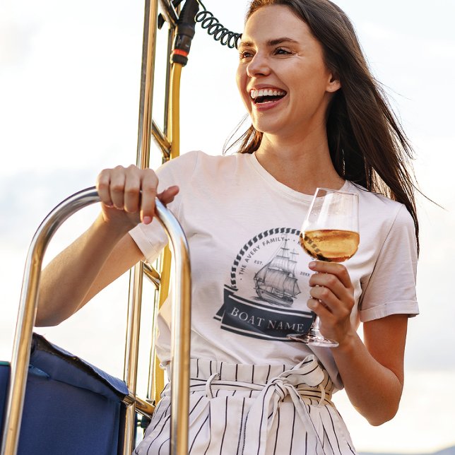 Name des Personalisierten Schiffes im nautischen S T-Shirt (Von Creator hochgeladen)
