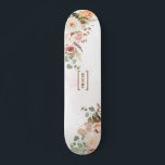 Name des rustikalen Monogramms für das Blutbild Skateboard<br><div class="desc">Floral rustic Girl Skateboard können Sie mit einem Namen oder Initialen anpassen,  indem Sie auf die Schaltfläche Personalisieren oben</div>