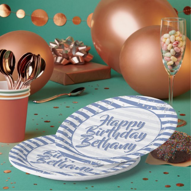Name | Happy Birthday Simple Stripes Pattern Blau Pappteller (Multi)