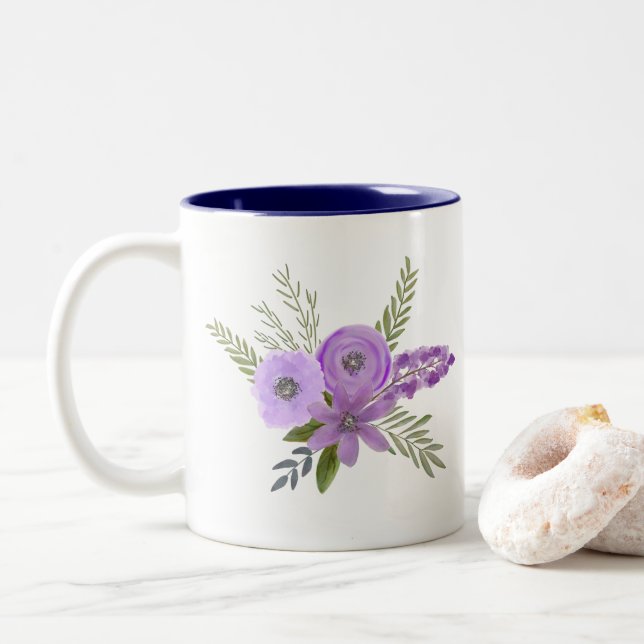 Name + Lila Lavendelblütenfarbe Blume  Zweifarbige Tasse (Mit Donut)