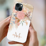 Name Monogram Pampelgras Blush Pink Floral Case-Mate iPhone Hülle<br><div class="desc">Dieses stilvolle Gehäuse ist mit Aquarellgras,  Eukalyptus,  Blume und getrockneten Blätter dekoriert. Einfach mit Ihrem Monogramm und Namen anpassbar. Weil wir unsere Kunstwerke erstellen,  werden Sie dieses exakte Bild von anderen Designern nicht finden. Original Wasserfarbe © Michele Davies.</div>
