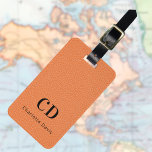 Name Orange Leder Monogramm Gepäckanhänger<br><div class="desc">Orangefarbenes Imitat Lederprint als Hintergrund. Personalisieren Sie Ihre Monogrammbriefe und den vollständigen Namen auf der Vorderseite. Ihre Kontaktinformationen auf der Rückseite. Schwarzer Text.</div>