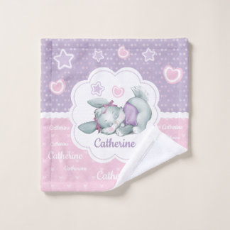 Name-Schlafenhäschen in rosa und in Lila Badhandtuch Set