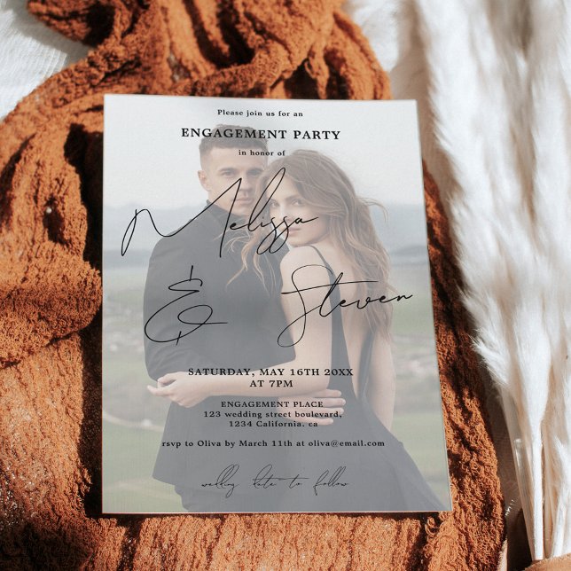 Name Skriptkalligrafie Foto mit schwarzer Verlobun Einladung (Names script calligraphy black engagement photo invitation)