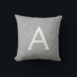 Name und Anfangsbuchstabe des Silver Sparkle Glitz Kissen<br><div class="desc">Luxus Bling Silber Sparkle Glitzer Monogram Name und Initial Kissen. Das Kissen ist das perfekte Geschenk für jemanden,  der sein Zimmer in Silber dekoriert.</div>