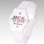 Name, USA Stars & Stripes White Silicone Strap Armbanduhr<br><div class="desc">Bester Preis! Die US Fahnenschablone Design auf dieser modischen Armbanduhr mit einem sportiven, weißen Silikon-Schnallen-Gurt und personalisiertem Namen. Ändern Sie einfach den Namen, ersetzen Sie ihn durch Initialen oder entfernen Sie ihn mithilfe der bereitgestellten Vorlage. Es gibt auch eine schwarze und klare Armbanduhr. Der Druck auf diesen Uhren ist ausgezeichnet....</div>