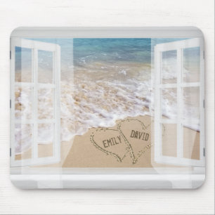 Namen in Strandherzen im Fenster Mousepad