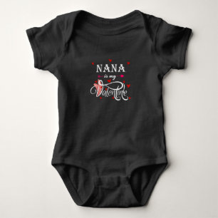 Nana ist mein Valentinstag Valentinstag Enkel Baby Strampler