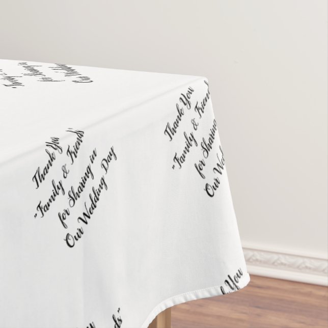 Nappe Accueil Mariage Famille Amis Typographie de table (In Situ)