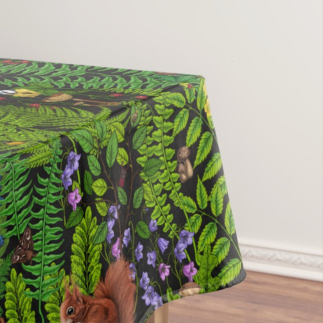 Nappe Amimies et plantes des bois (In Situ)