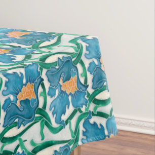 Nappe Art Nouveau Floral Majolica Motif