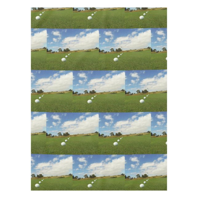 Nappe Des Boules De Golf Bordées Au Drapeau, (Devant)