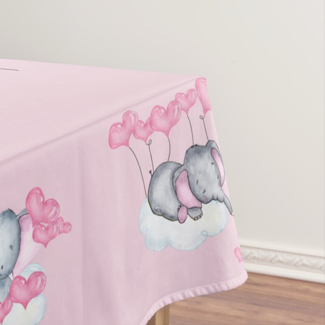 Nappe Eléphants de bébé et Ballons de coeur d'amour rose (In Situ)